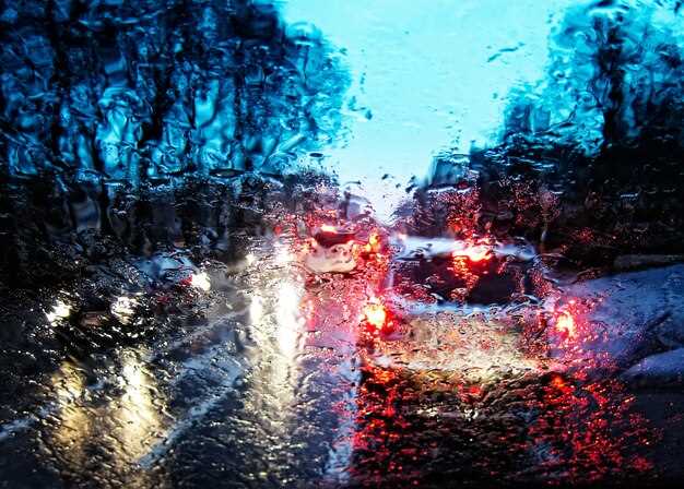 Precauciones para conducir bajo lluvia intensa